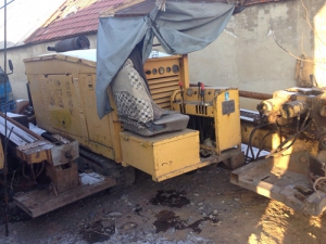 鑽通(tong)25噸 (8)