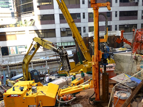 錨杆(gǎn)鑽施工