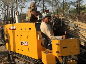 印度黑土地上(shang)穿梭的徐工金