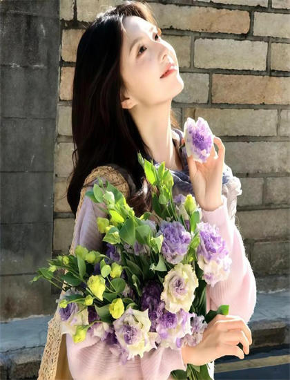 三面娜迦美学价值个人分析：艺术美感与审美特征探讨